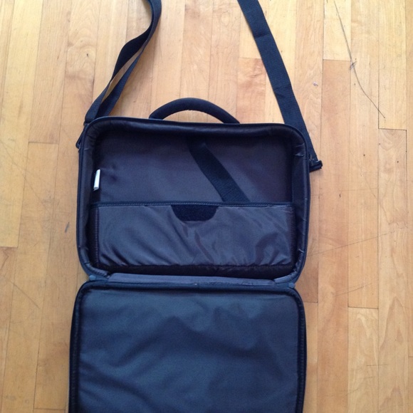 TARGUS Black Canvas Laptop Case Zippered Briefcase Messenger Bag 17 X 12 - Picture 3 of 13